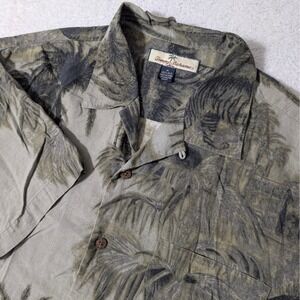 Tommy Bahama Camp Shirt Mens Med Green Silk Tropical Tiger Palm Tree S/S